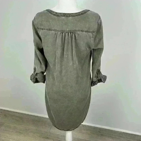 Express Long Button Front V-Neck Dress Size M - Picture 4 of 11